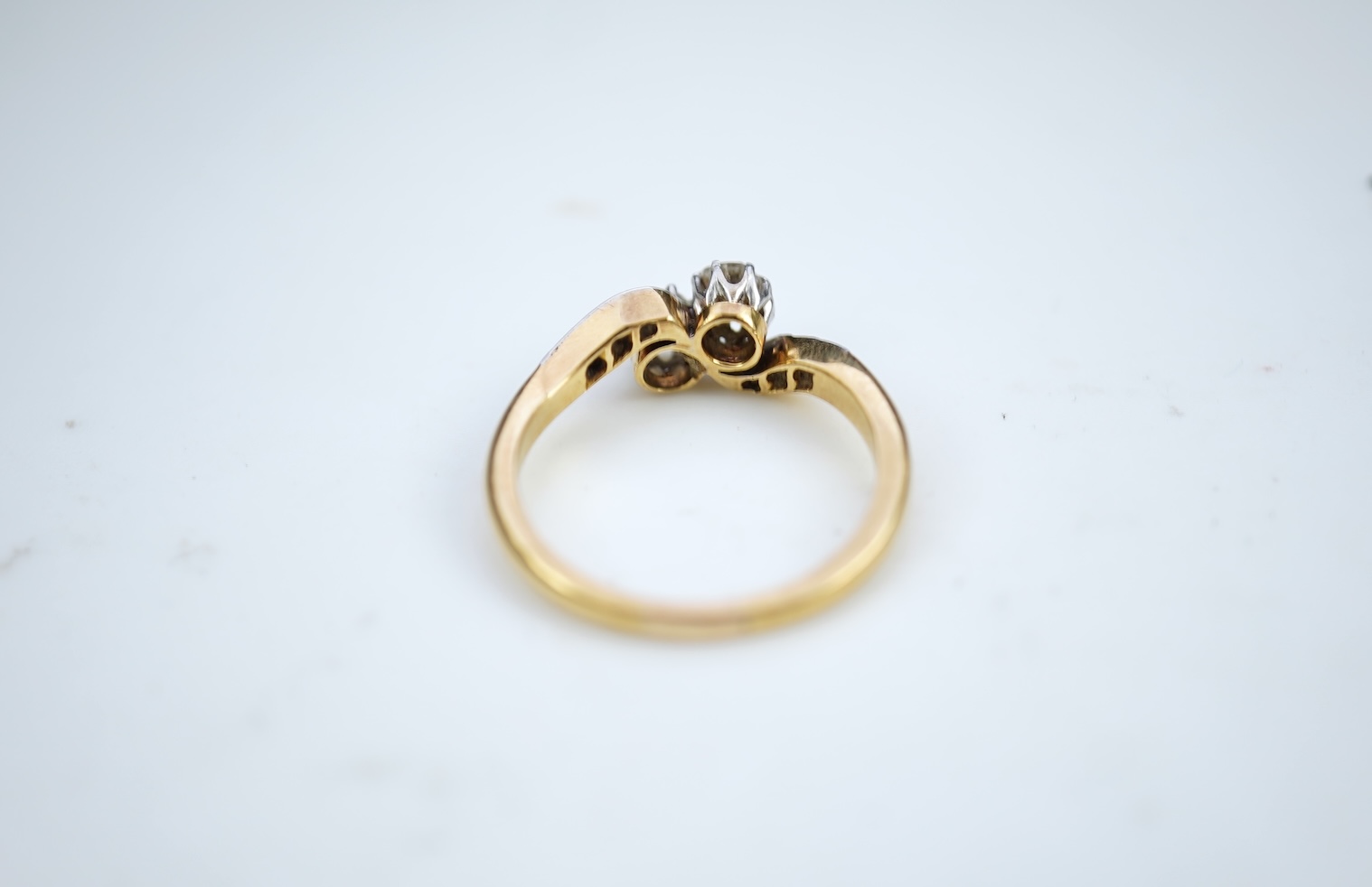 A diamond toi et moi ring, early 20th century